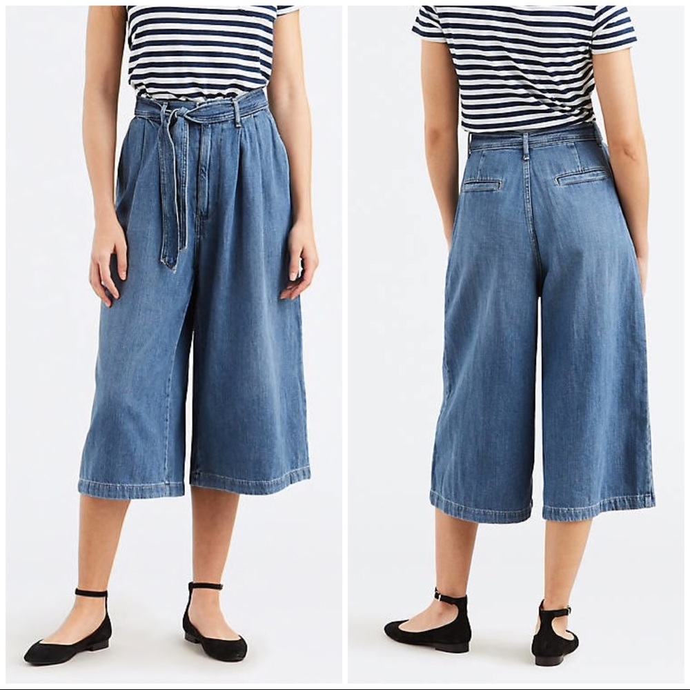NWT Levi’s Pleated Belted Wide Leg Crop Jeans
